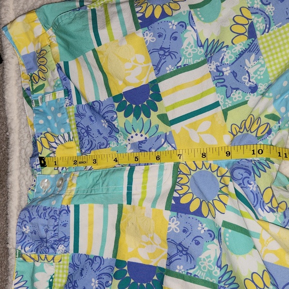 Lilly Pulitzer Colorful Animal Design Capris Size 10 - Picture 6 of 7